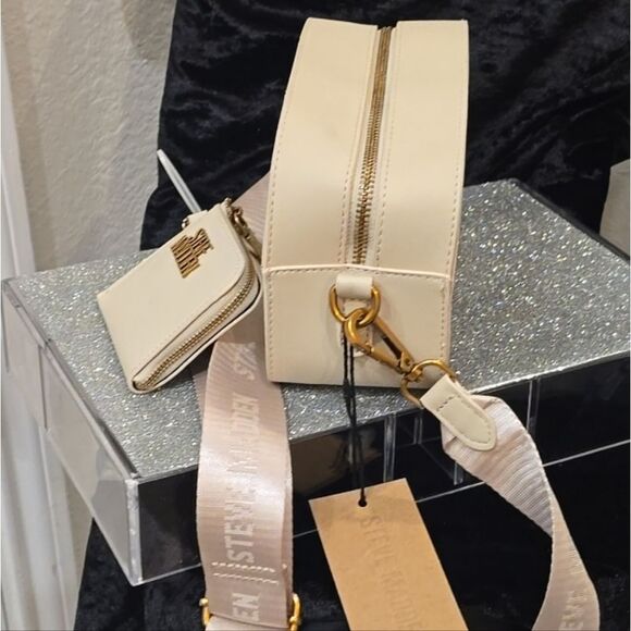 Steve Madden Allie Heart Charm Crossbody Bag Delivery Near  Steve Madden BEsue Quilted Crossbody Bag- Oatmeal